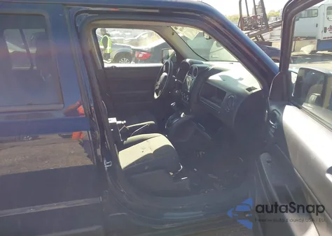 2016 Jeep Patriot Sport z USA, uszkodzony, nr VIN 1C4NJPBBXGD726591